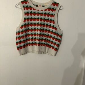 Levi’s sweetie strawberry knit sweater vest. XL